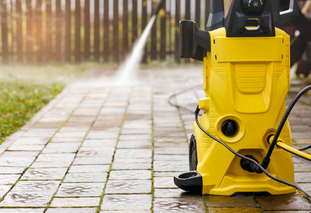 Best Pool Deck Cleaning  in Fairfax, IA